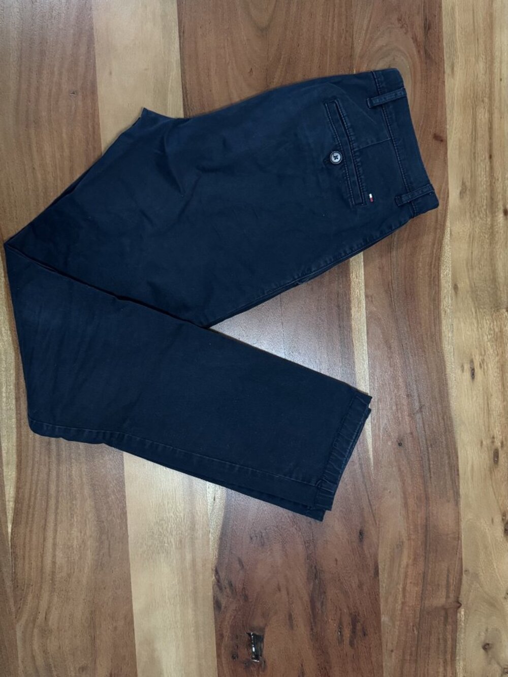 Tommy Hilfiger navy slim chinos – size S / W30